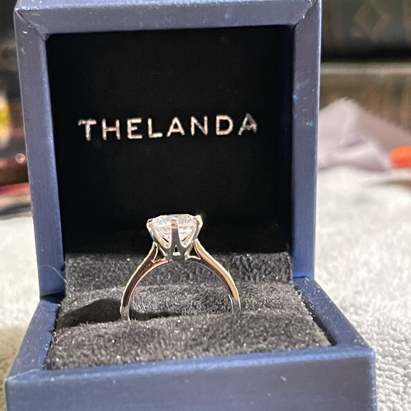 Perfect condition 💍 - Picture 2 of 9